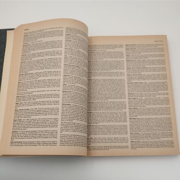 Webster's Family Encyclopedia Set A-Z Paperback Vintage Resource Books - Picture 14 of 16